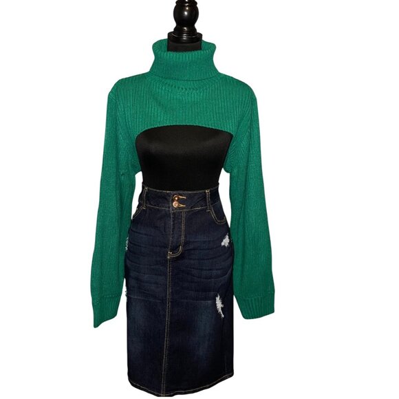 H&M Sweaters - CROP TURTLENECK BOLERO